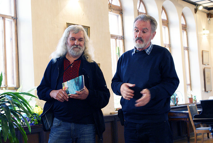 p3467.jpg (88336 bytes)