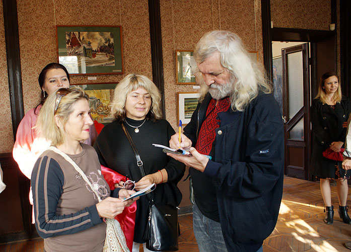 p3473.jpg (111461 bytes)