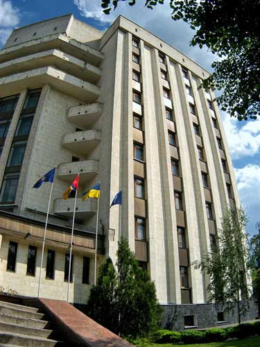 osm2524.jpg (37924 bytes)